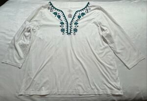 St. John's Bay Women XL Top White 3/4 Sleeve Embroidered Henly Neck Blouse Shirt